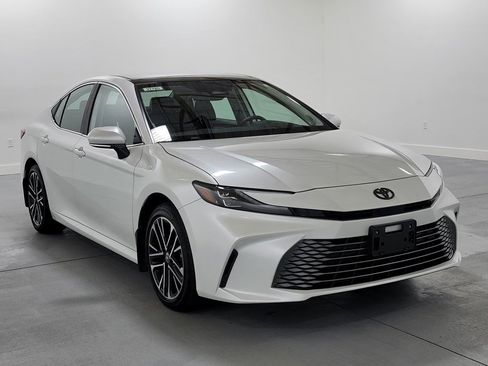 Used 2026 Toyota Camry XLE w/ Premium Package AWD/4WD image 2