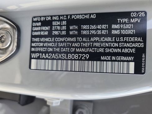 New 2025 Porsche Macan image 32