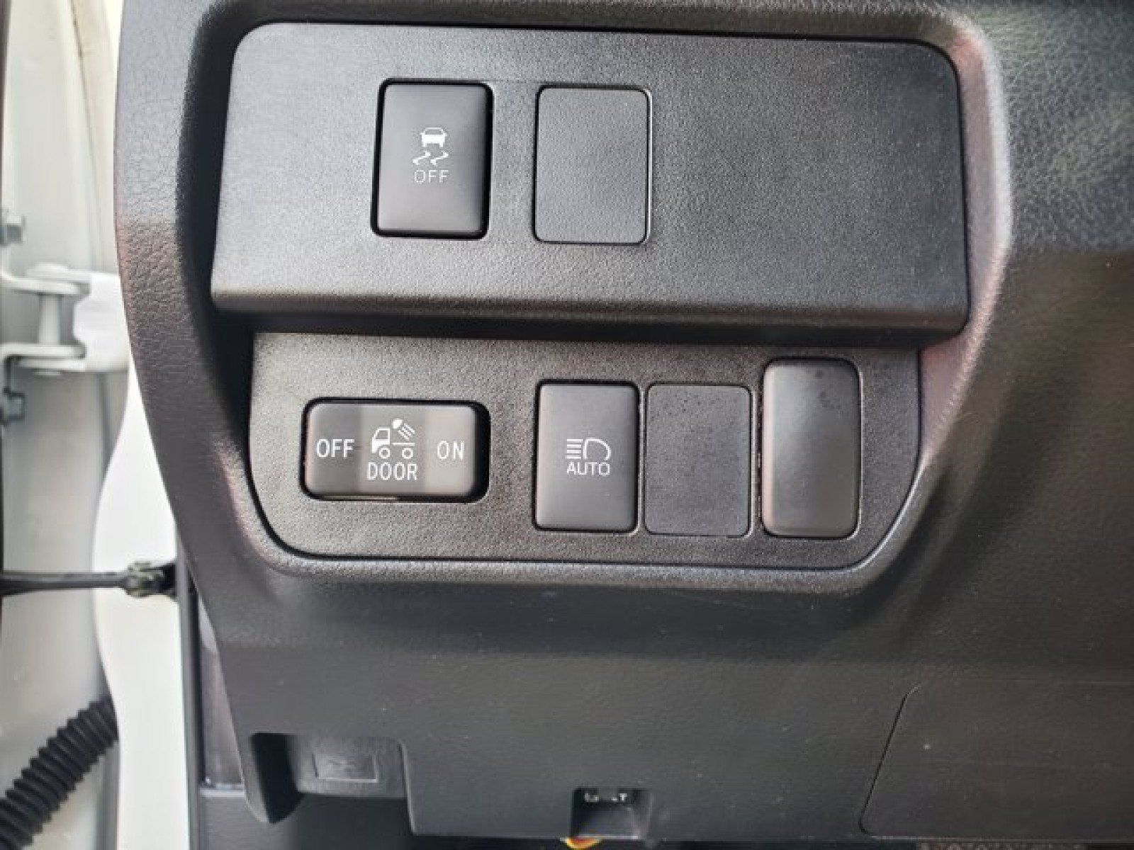 Used 2022 Toyota Tacoma SR5 w/ Technology Package RWD image 15