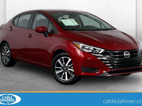 Used 2025 Nissan Versa SV FWD image 1