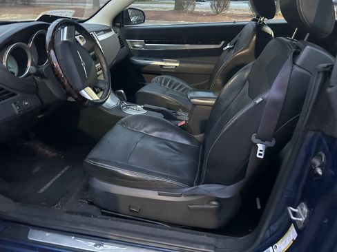 Used 2009 Chrysler Sebring Limited image 10