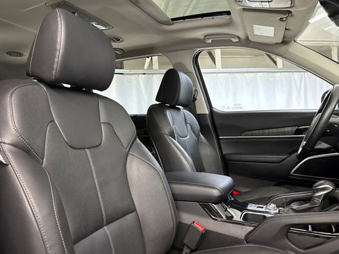 Used 2023 Kia Telluride EX w/ EX Captain's Chair Package FWD image 31