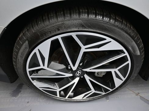 Used 2024 Hyundai Ioniq 6 SEL image 12