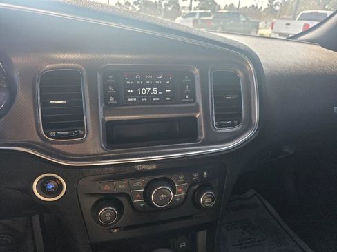 Used 2013 Dodge Charger SE w/ Sport Appearance Group image 15