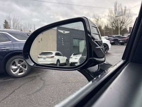 Used 2017 Genesis G90 3.3T Premium image 45