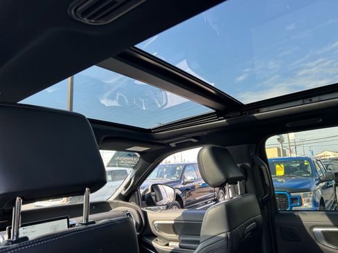 Certified 2025 Ford Expedition Platinum w/ Stealth Performance Package image 9