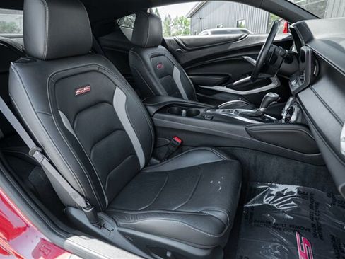 Used 2016 Chevrolet Camaro SS RWD image 23