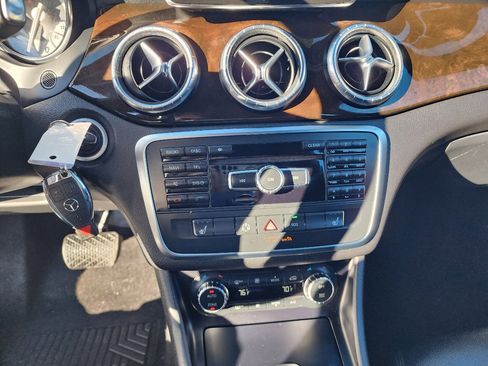 Used 2014 Mercedes-Benz CLA 250 4MATIC image 21