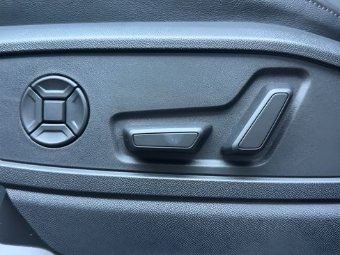 Certified 2025 Audi Q5 Premium AWD/4WD image 10