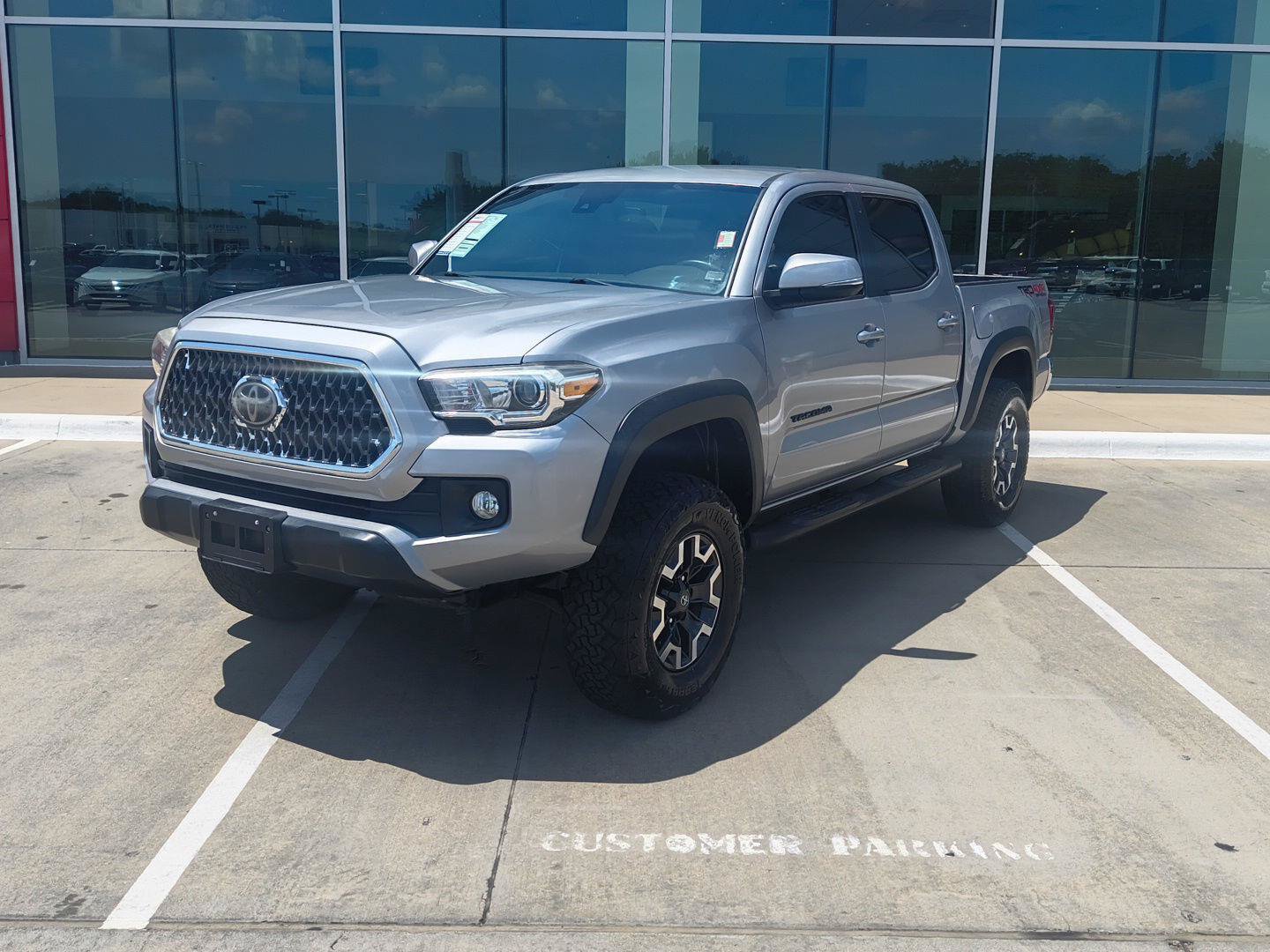 Used 2019 Toyota Tacoma TRD Off-Road AWD/4WD image 3