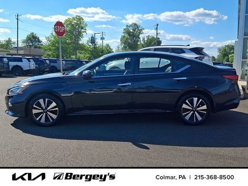Used 2022 Nissan Altima 2.5 SV FWD image 9