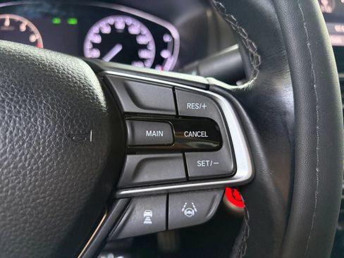 Used 2018 Honda Accord Sport image 29