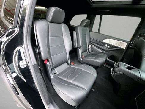 Certified 2025 Mercedes-Benz GLS 450 4MATIC image 28