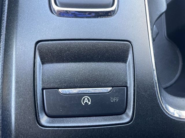 Used 2017 Ford Fusion SE w/ Fusion SE Technology Package FWD image 17