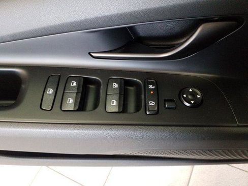 New 2026 Hyundai Elantra SEL Sport Premium FWD image 11