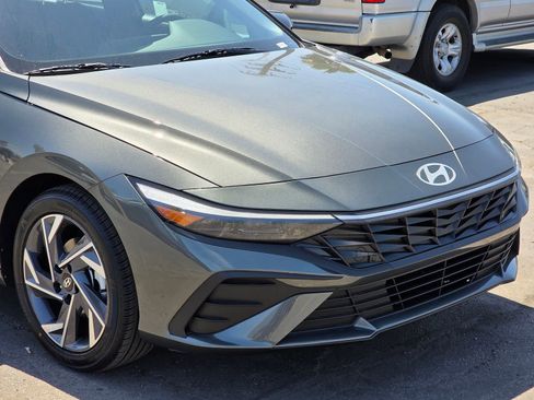 New 2025 Hyundai Elantra Sport image 3