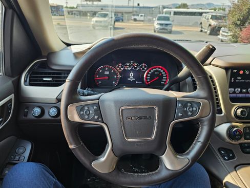 Used 2016 GMC Yukon Denali w/ Open Road Package AWD/4WD image 11