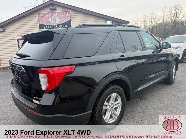 Used 2023 Ford Explorer XLT AWD/4WD image 5