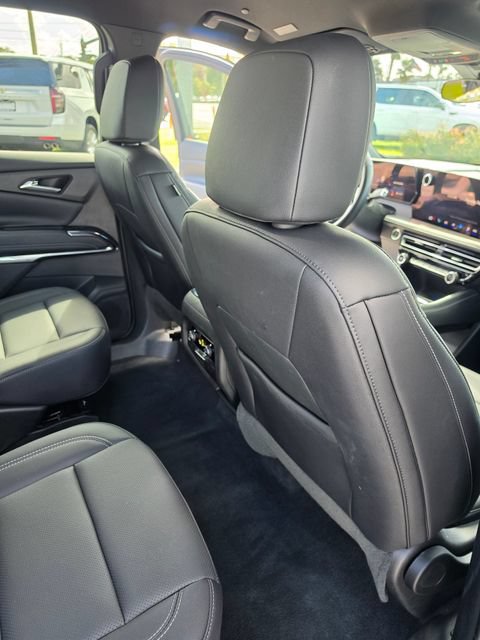 Used 2026 Chevrolet Traverse LT FWD image 27