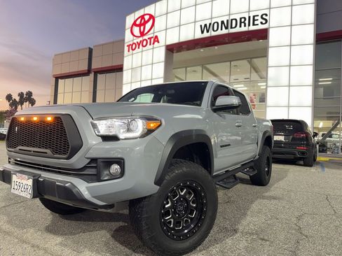 Used 2019 Toyota Tacoma TRD Off-Road image 3