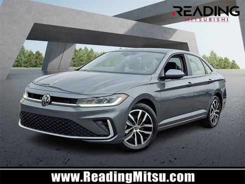 Used 2025 Volkswagen Jetta SE image 1