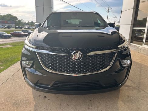Used 2023 Buick Enclave Avenir w/ Avenir Technology Package image 3