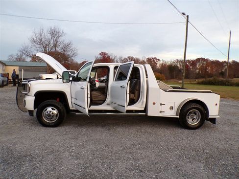 Used 2015 GMC Sierra 3500 Denali w/ Duramax Plus Package image 22