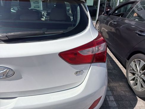 Used 2016 Hyundai Elantra GT FWD image 4