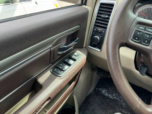 Used 2013 RAM 1500 Classic SLT w/ Premium Display Pkg AWD/4WD image 30