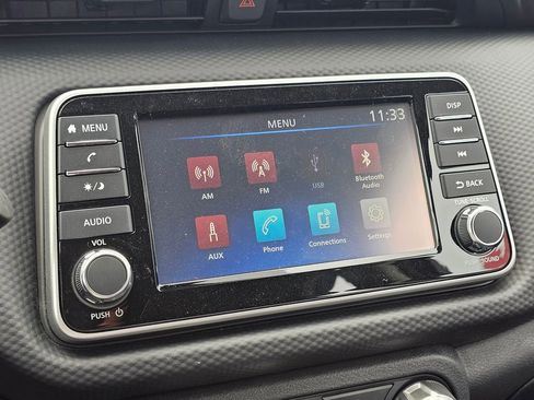 New 2025 Nissan Kicks Play S image 8