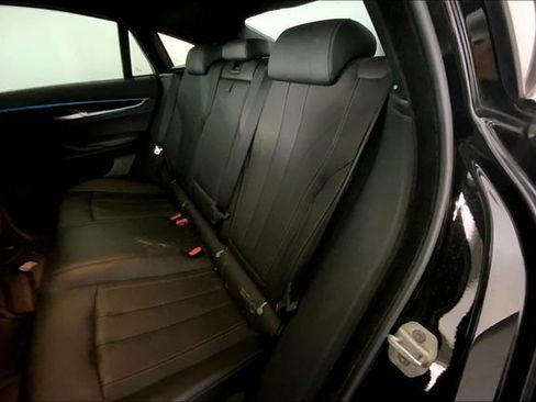 Used 2018 BMW X6 sDrive35i RWD image 12