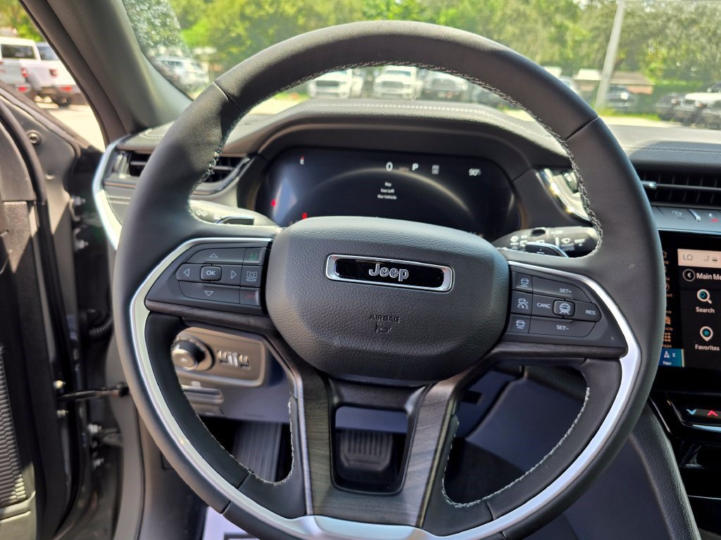 New 2027 Jeep Grand Cherokee Limited w/ Technology Group II AWD/4WD image 18