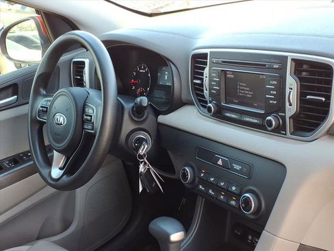 Used 2019 Kia Sportage LX image 12