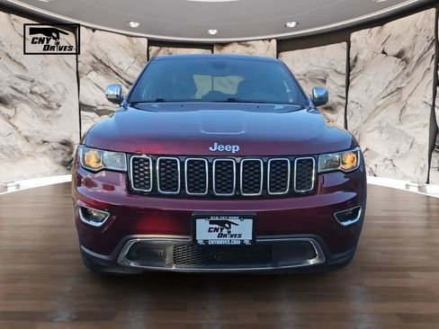 Used 2017 Jeep Grand Cherokee Limited AWD/4WD image 2