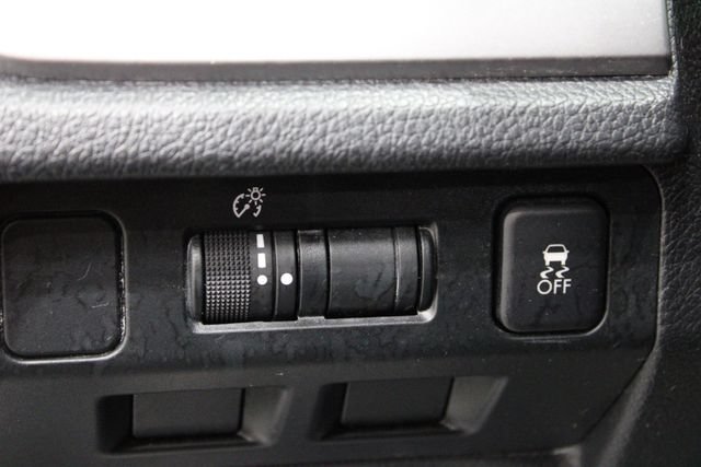 Used 2018 Subaru Forester 2.5i Premium w/ All-Weather Package AWD/4WD image 19