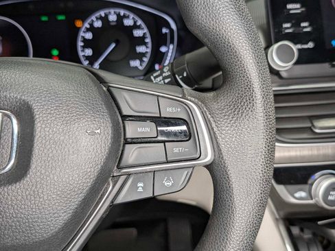 Used 2018 Honda Accord LX image 31
