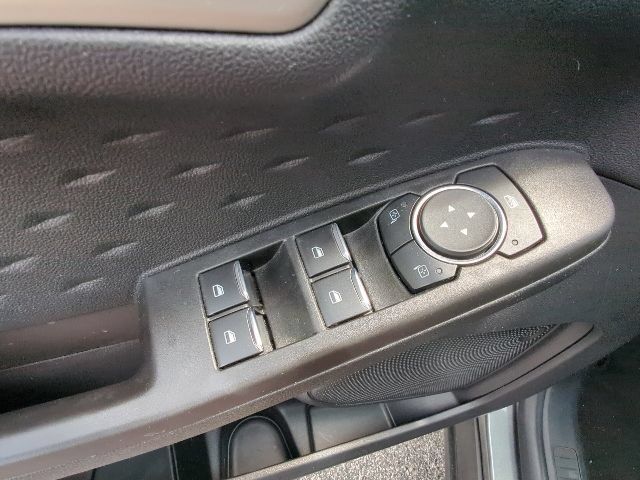 Used 2020 Ford Escape SE FWD image 13