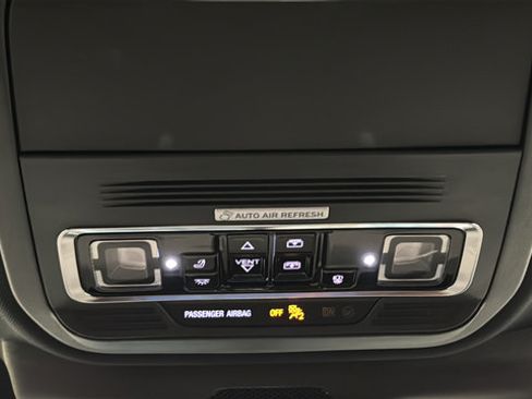 Used 2025 Lincoln Navigator L Reserve AWD/4WD image 36