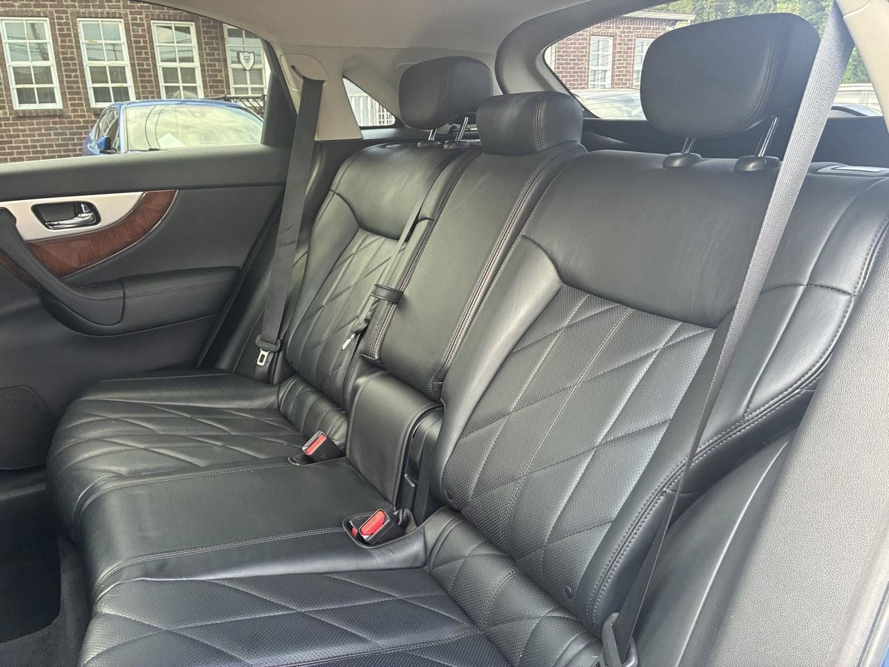 Used 2013 INFINITI FX37 AWD w/ Premium Pkg image 19