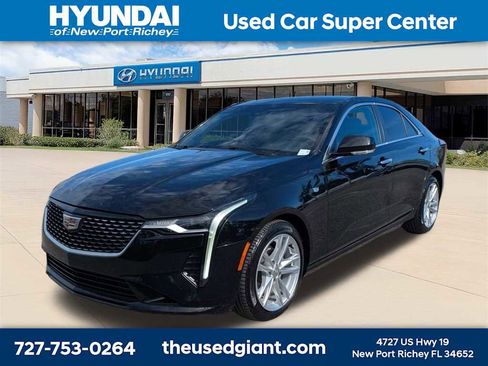 Used 2021 Cadillac CT4 Luxury image 1