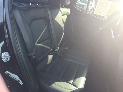 Used 2025 Buick Envista Sport Touring image 38