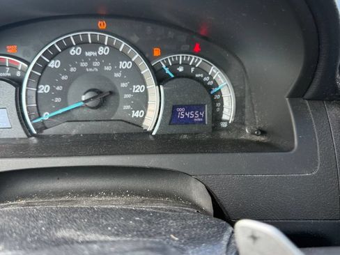 Used 2012 Toyota Camry SE FWD image 6