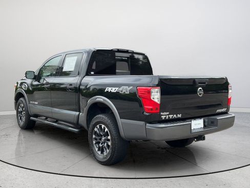 Used 2017 Nissan Titan PRO-4X AWD/4WD image 9