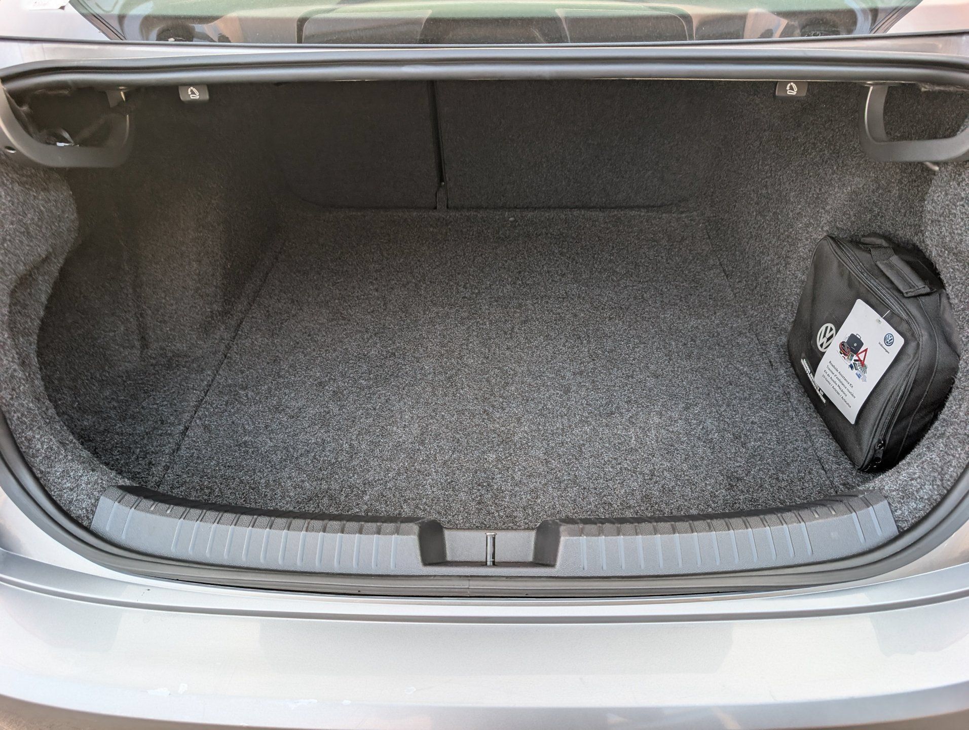 Used 2019 Volkswagen Jetta S w/ Driver Assistance Package FWD image 8
