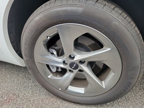 Certified 2026 Genesis GV70 2.5T image 5