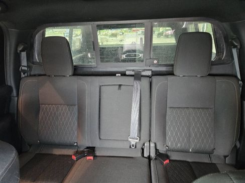 Used 2019 Nissan Titan SV w/ SV Convenience Package AWD/4WD image 36