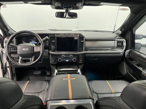 Used 2024 Ford F250 Platinum w/ FX4 Off-Road Package image 12