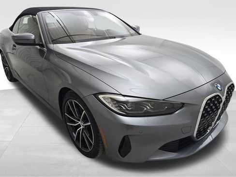 Certified 2022 BMW 430i Convertible w/ Convenience Package image 2