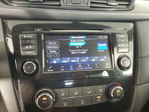 Used 2020 Nissan Rogue S image 20