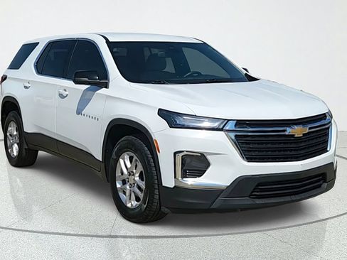 Certified 2023 Chevrolet Traverse LS FWD image 1